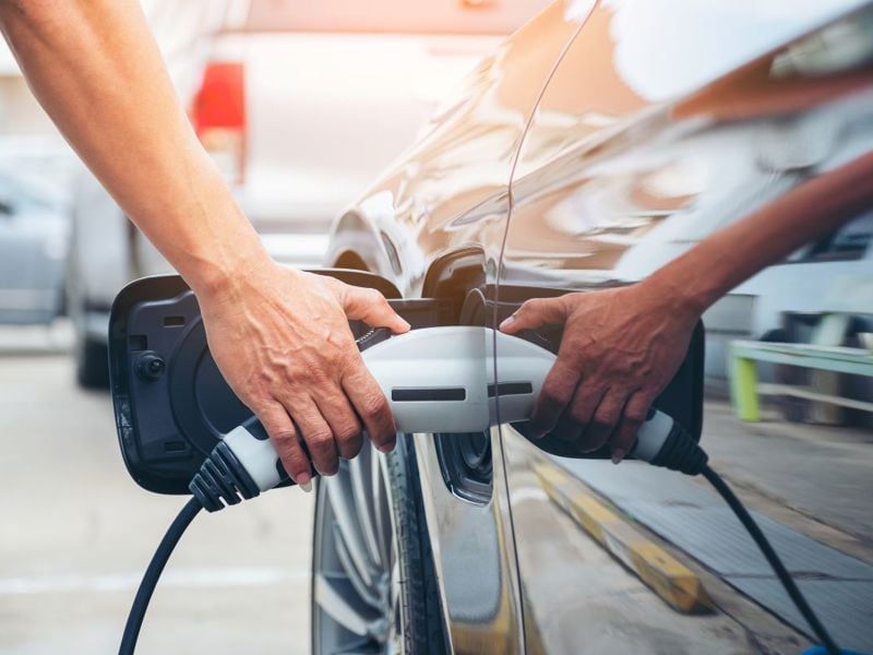 Misinformation slowing EV uptake, inquiry finds  